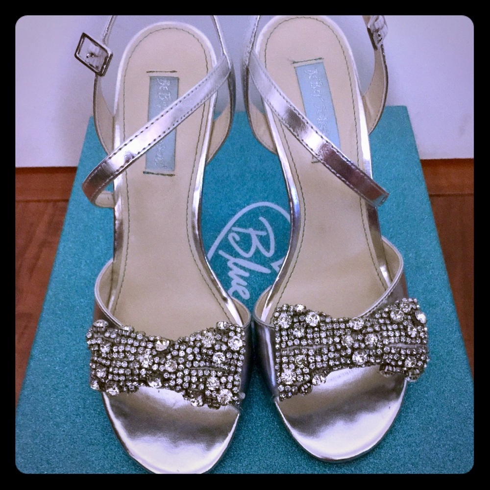 Betsey Johnson Silver Bow Bling Wedge Size 8